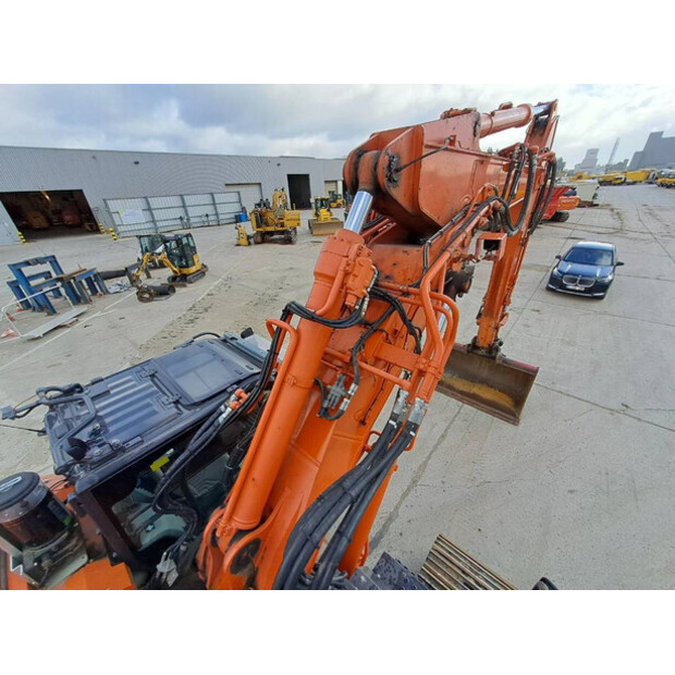 2021 Hitachi ZX225USLC-6-47815525