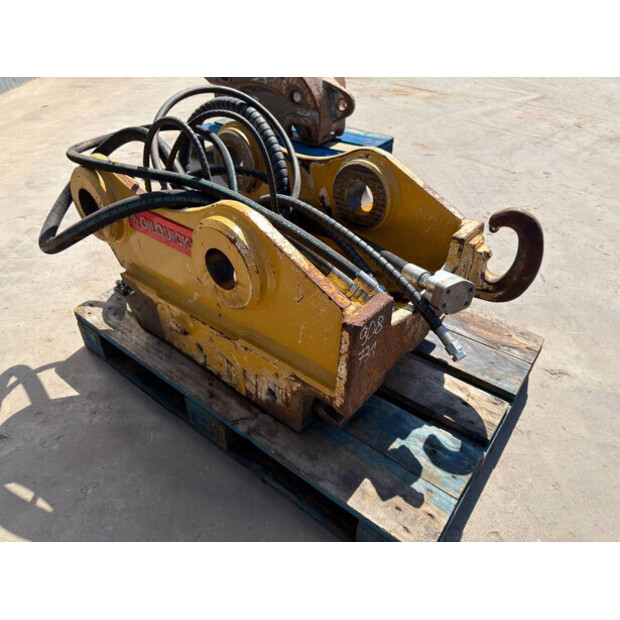 2021 OilQuick OQ80-47816188