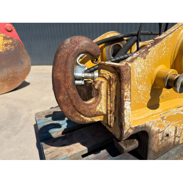 2021 OilQuick OQ80-47816192