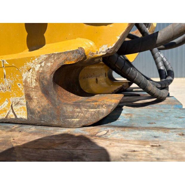 2021 OilQuick OQ80-47816195