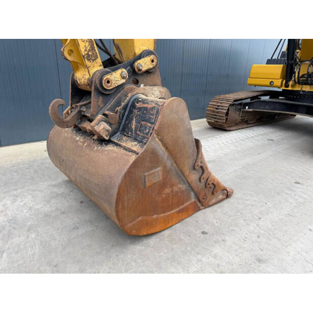 2020 Caterpillar 330 07B-47816583