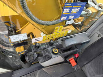 2020-caterpillar-330-07b-47816589