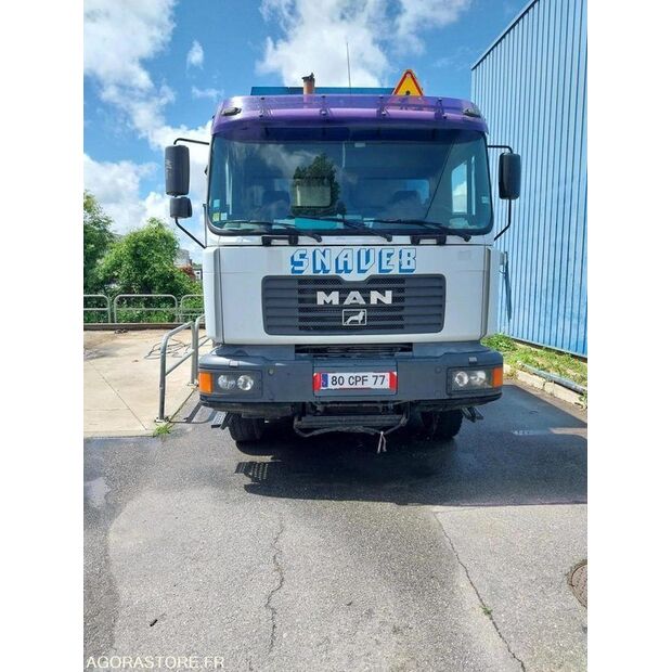 2001 مان 41.414-47827063