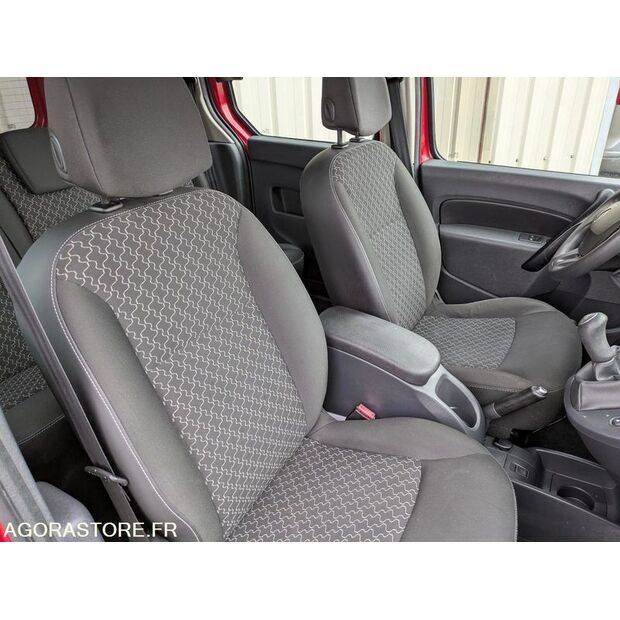 2016 Renault Kangoo-47827491