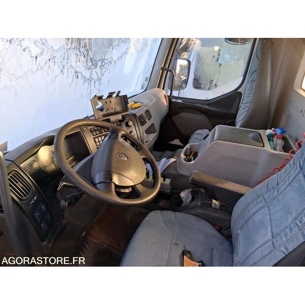 2013 Renault PREMIUM-47827941