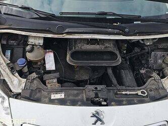 2012-peugeot-expert-1462894-47828042
