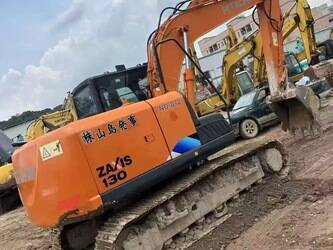 صورة ل حفارات 2021 هيتاشى ZX130 للبيع في الصّين