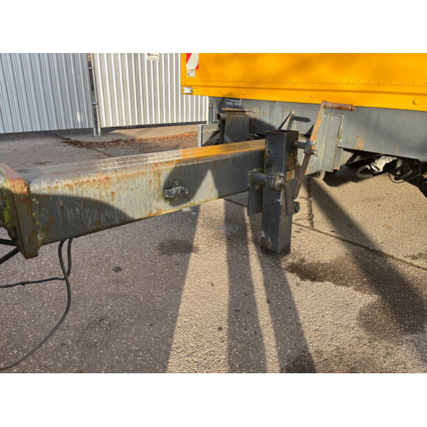 1994 JUNGE OTHERS-47831576
