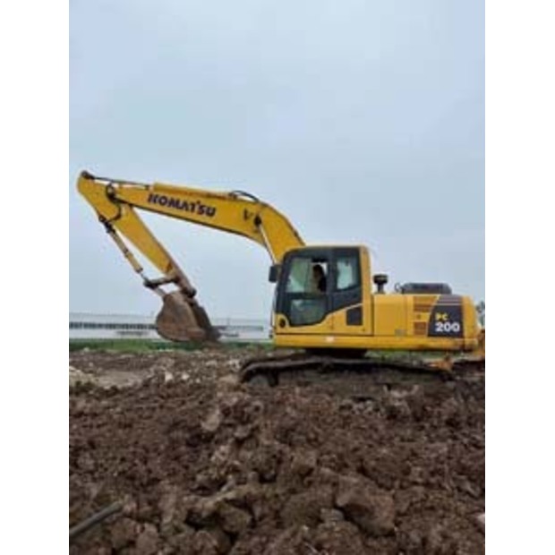 2023 Komatsu PC200-8M0-47846152