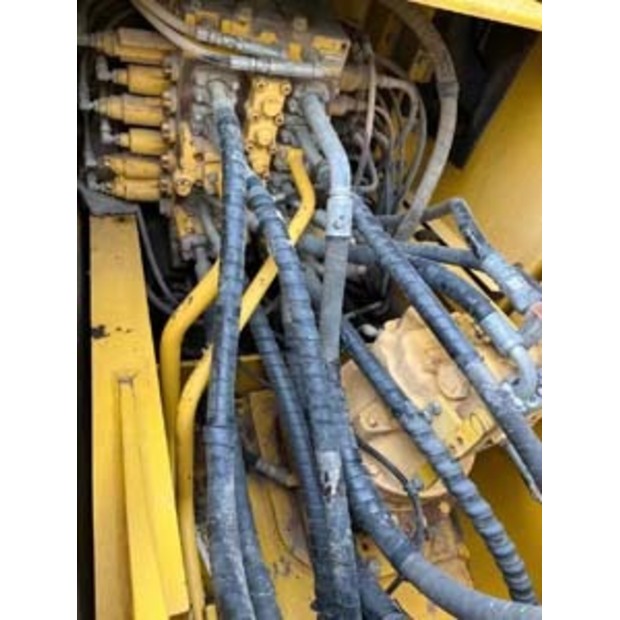 2023 Komatsu PC200-8M0-47846154