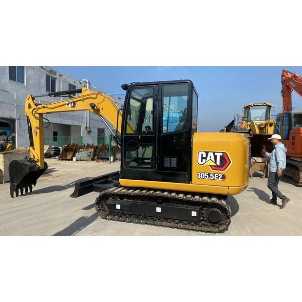 2025 كاتربيلر 305.5E2-47849277