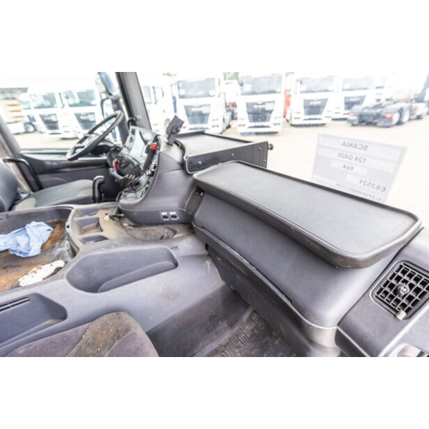 2004 Scania 124G.420-47849392