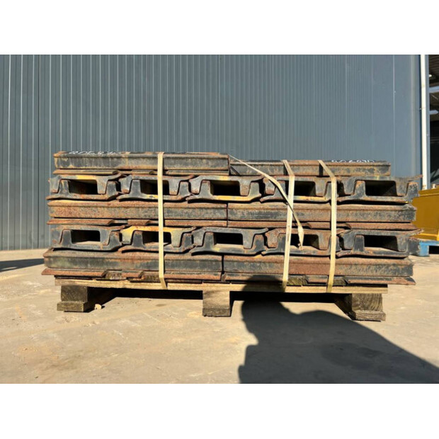 2026 Caterpillar 330C / 330D / 336D / 336E / 336F Shoes-47849715