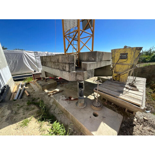2005 Liebherr 132 EC-HM6-47851180