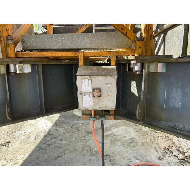 2005 Liebherr 132 EC-HM6-47851183