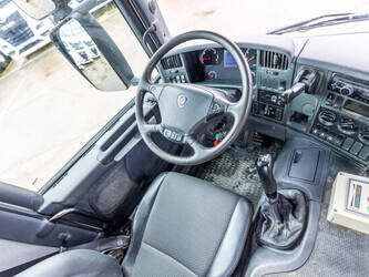 2014-scania-p400-1462963-47851711