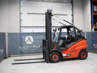 Image for FORKLIFTS 2016 Linde H40T-02