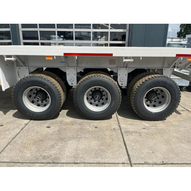 2024 CIMC 3-axle Flatbed Semi-trailer-47851983