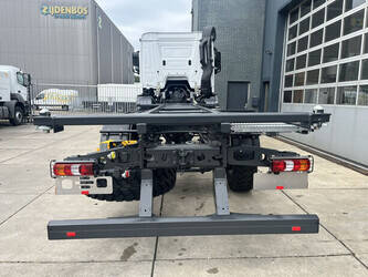 2026-mercedes-benz-arocs-1836-ak-4x4-container-chassis-47852290