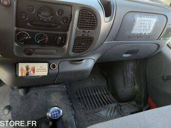 2003-ford-transit-1463219-47864778