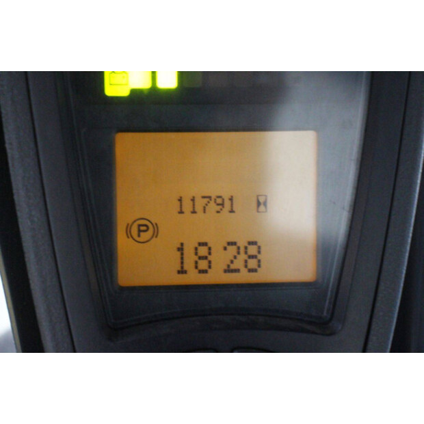 2014 ليندي E16H-02-47868652