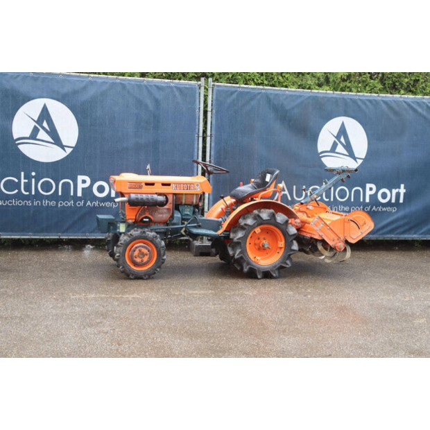 KUBOTA B5001DT-47868828