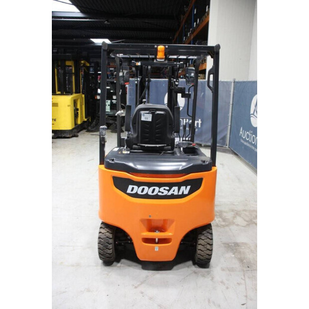 2023 Doosan B25x-7plus-47870190
