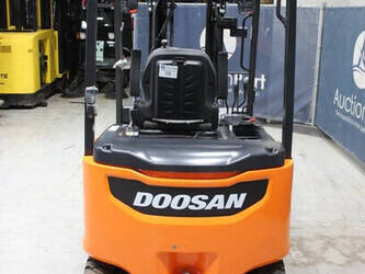 2023-doosan-b25x-7plus-47870190