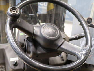 2011-toyota-7fbmf25-1463301-47870509