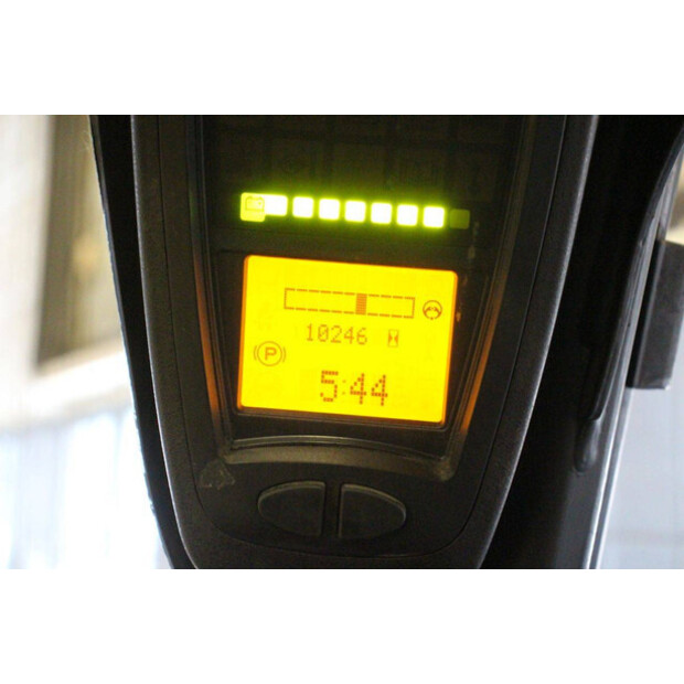 ليندي E16-47870629