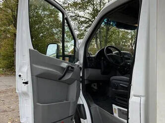 2012-mercedes-benz-sprinter-516-1463346-47872424