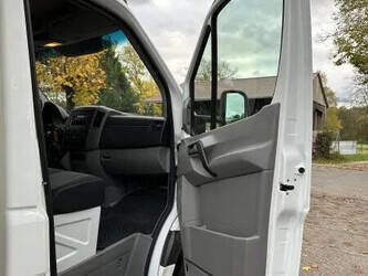 2012-mercedes-benz-sprinter-516-1463346-47872430