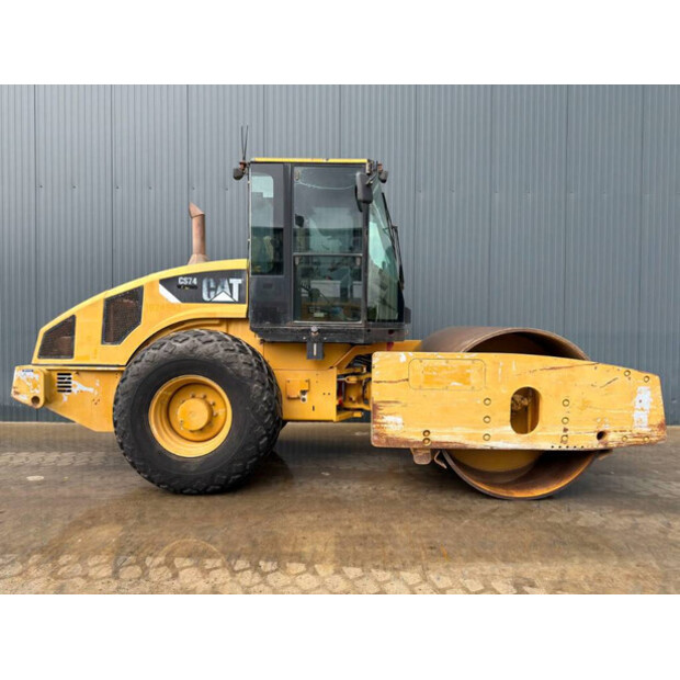 2010 كاتربيلر CS74-47873038