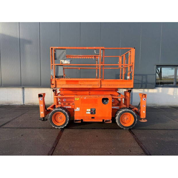 2015 SkyJack SJ6832RT-47874807