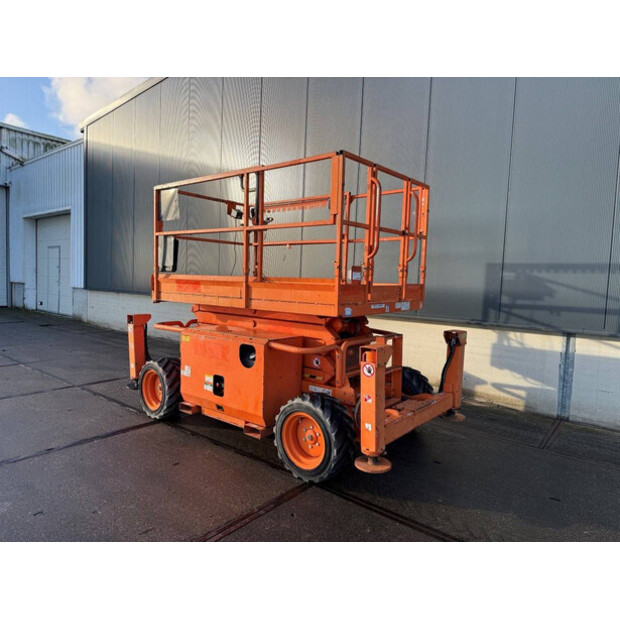 2015 SkyJack SJ6832RT-47874808