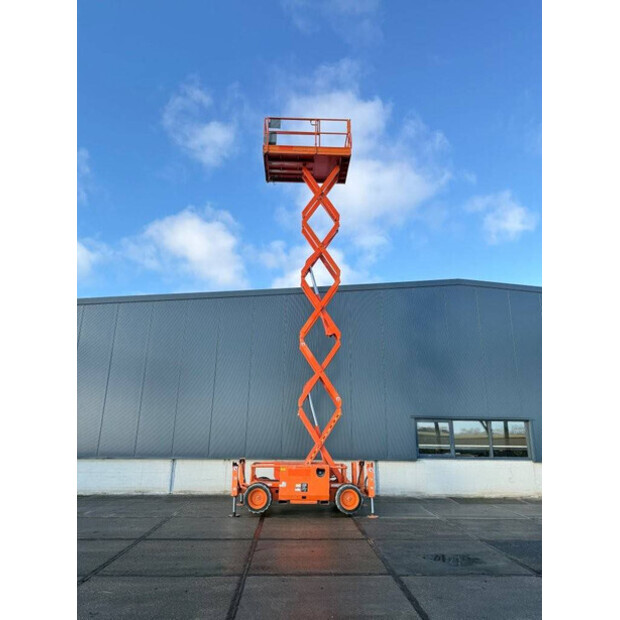 2015 SkyJack SJ6832RT-47874813