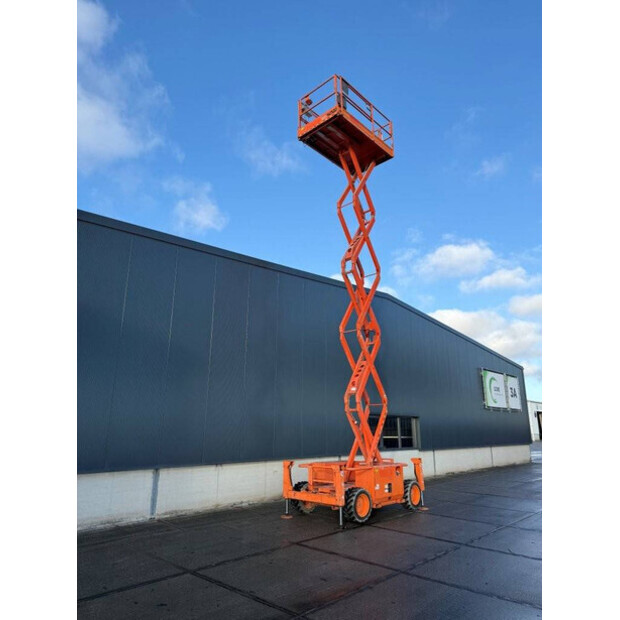 2015 SkyJack SJ6832RT-47874814
