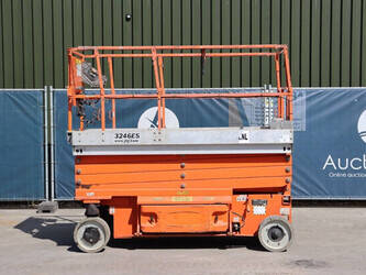 2010-jlg-3246es-1463386-47874887