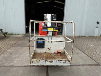 2013-jlg-toucan-1210-1463392-47875051
