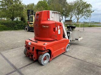 2013-jlg-toucan-1210-1463392-47875058