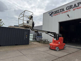 2013-jlg-toucan-1210-1463392-47875063