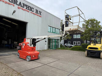 2013-jlg-toucan-1210-1463392-47875064