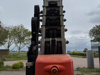 2013-jlg-toucan-1210-1463392-47875067