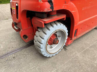2013-jlg-toucan-1210-1463392-47875072