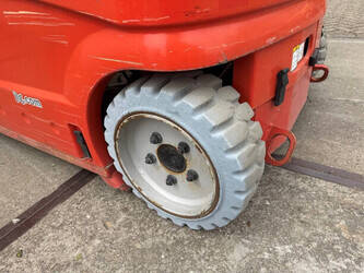 2013-jlg-toucan-1210-1463392-47875073
