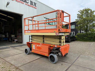 2014-holland-lift-x-105el16-47875161