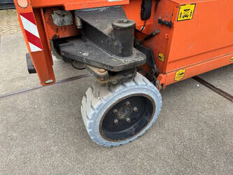 2014-holland-lift-x-105el16-47875169
