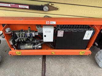2014-holland-lift-x-105el16-47875170