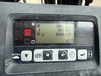 2012-toyota-8fbet16-1463398-47875203