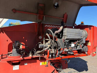2015-genie-s-65-trax-1463407-47875456